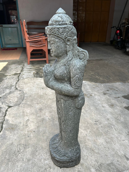 STANDING DEWI PRAYING 100 CM