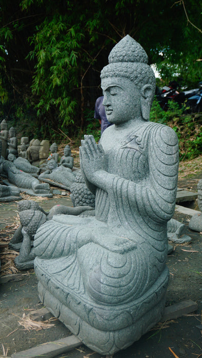 SEATED BUDDHA PRAYING 150 CM