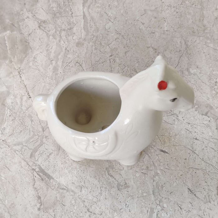 Royal white horse ceramic pot for tabletop and shelf display