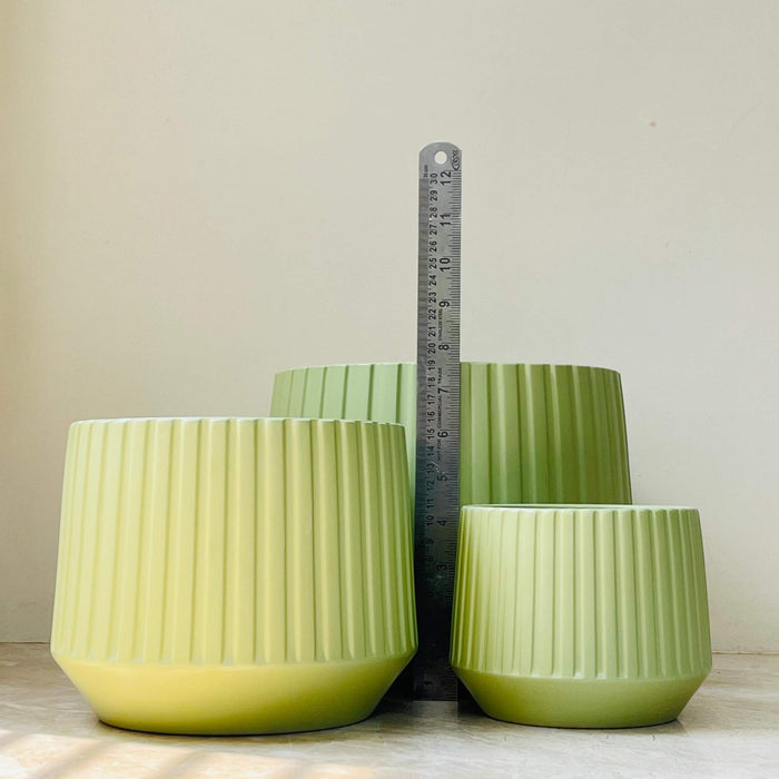 Green Pot Ribbed Small Buy Ribbed Green Ceramic Planter Set Of 3 – ChhajedGarden.com