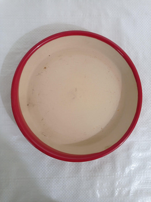 Ceramic pot with bottom tray